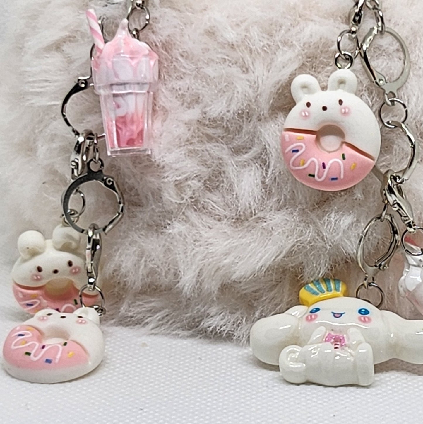 Compte Range Cinnamoroll avec ses beignets et ses rafraichissantes boissons (Sanrio).